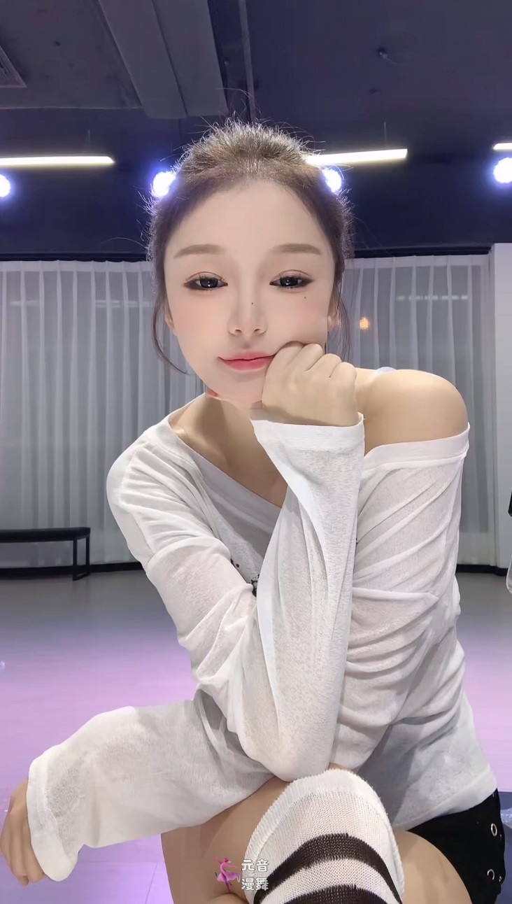 抖音主播@芯芯yo-Rose肉阿 25年6-7月精选视频混剪合集