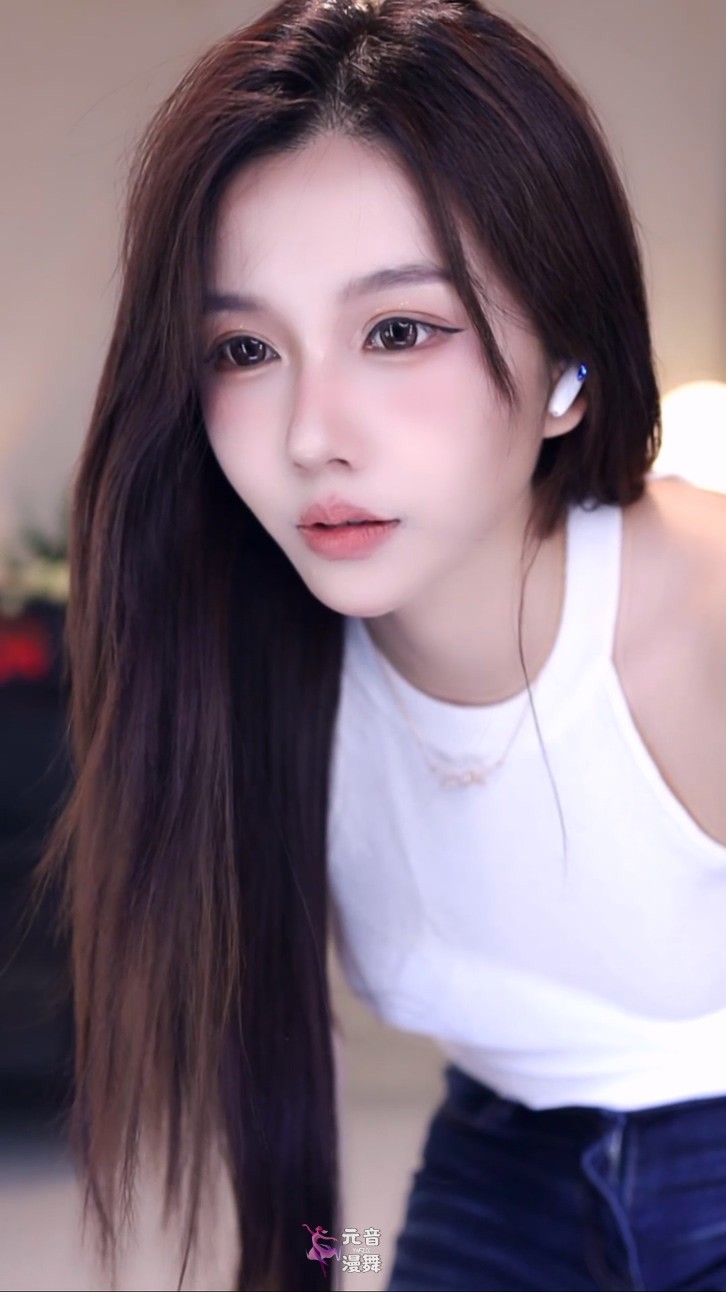 抖音主播@妮儿nierrrr 25年07月混剪精选视频合集