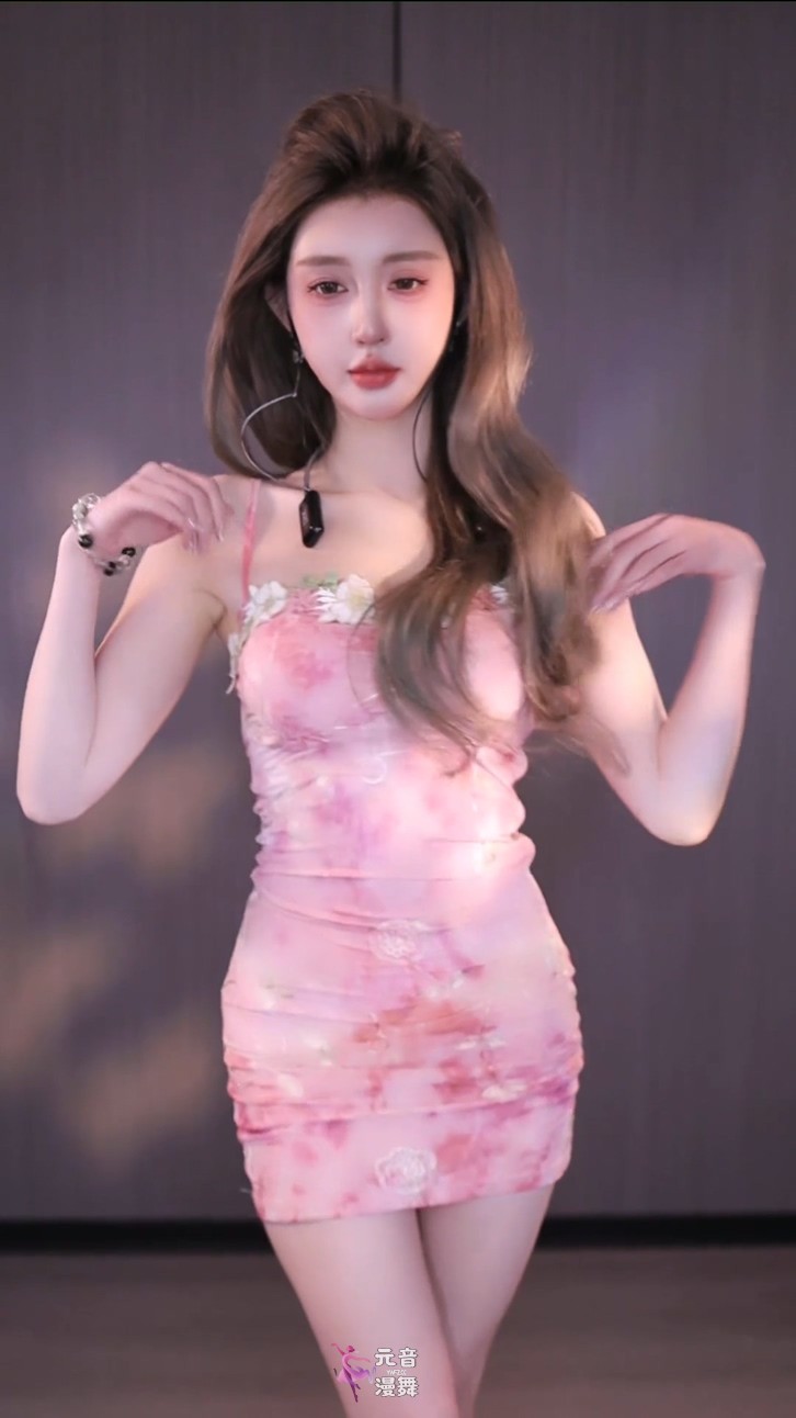 虎牙主播@影娱奶油米yo 25年03月女神剪辑在线视频合集