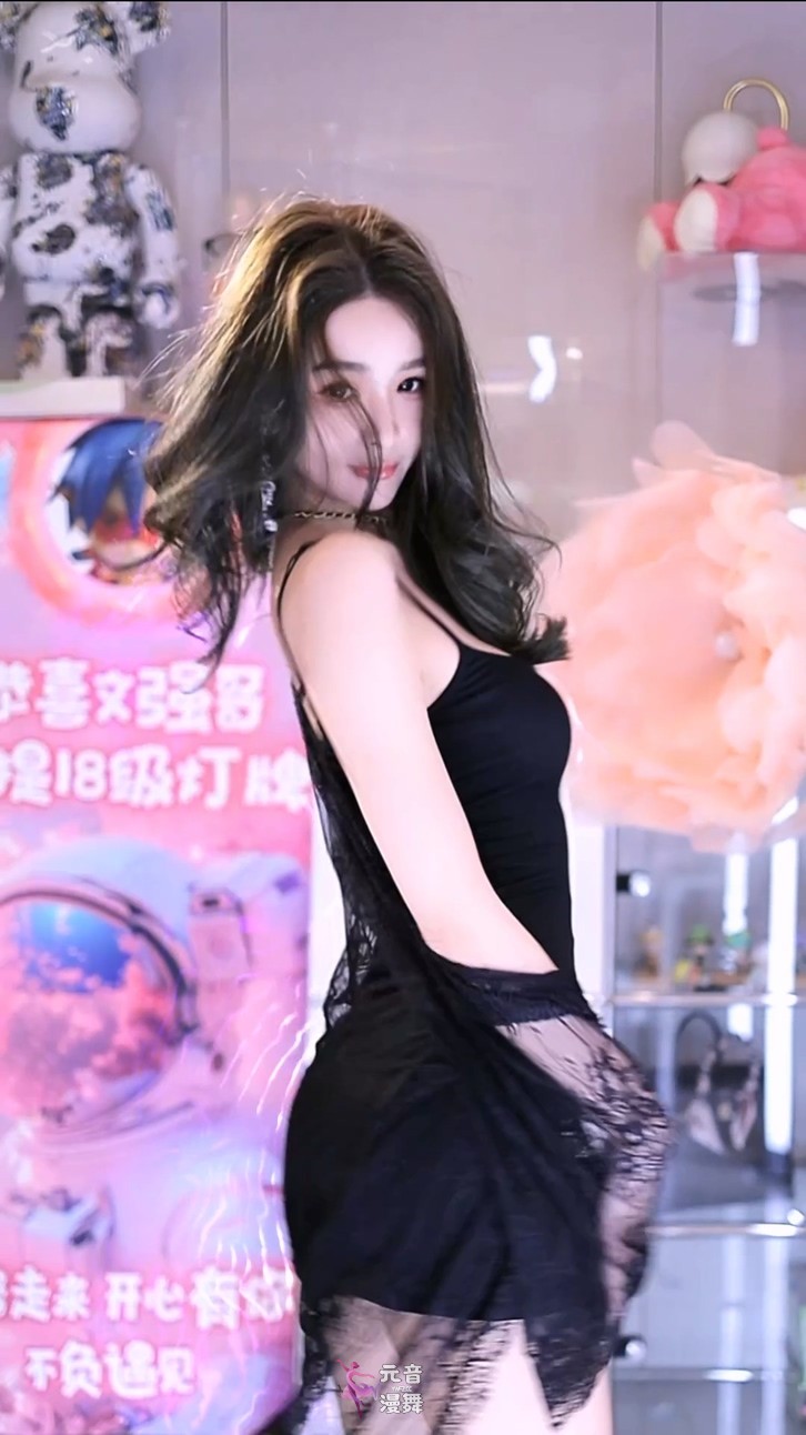 抖音主播@依然是依然 25年03月混剪视频合集