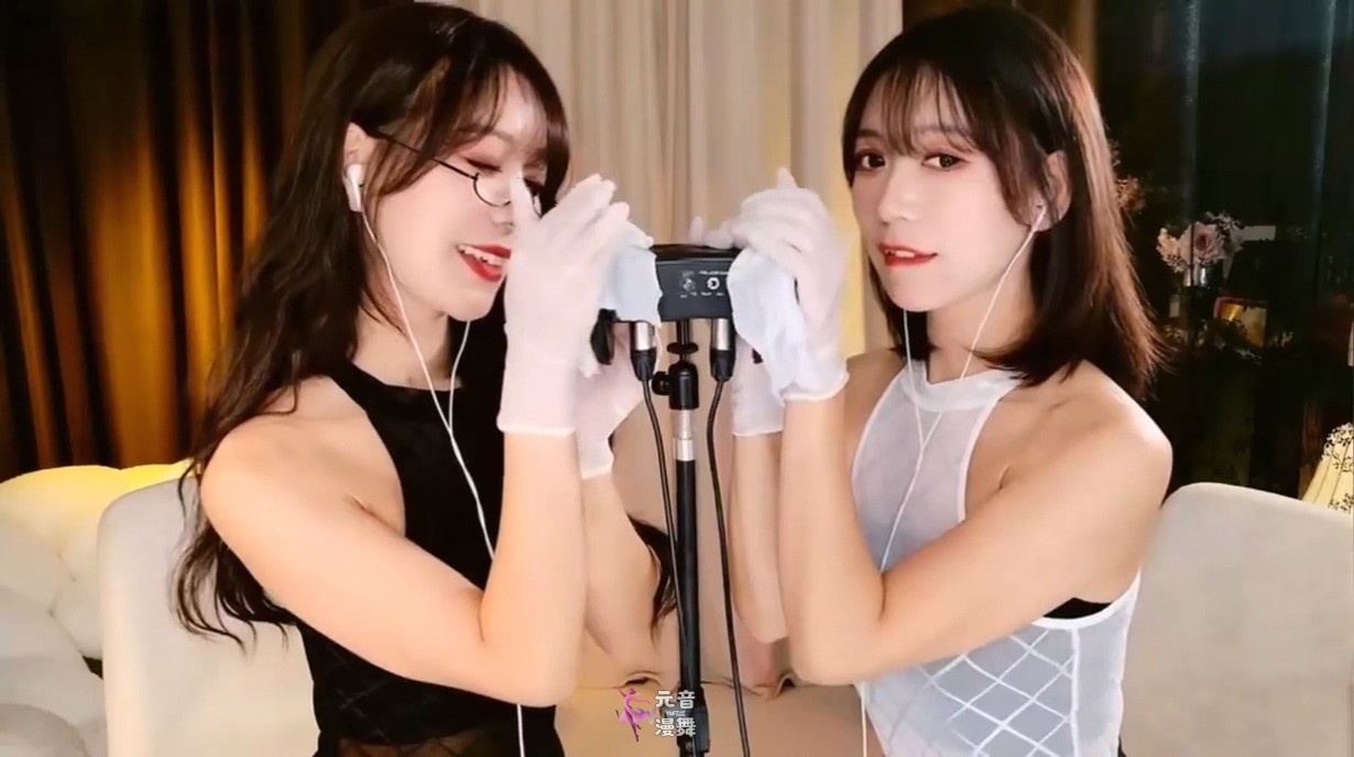 斗鱼主播@隔壁的苏苏 直播前流出双人福利等[3V/3GB]